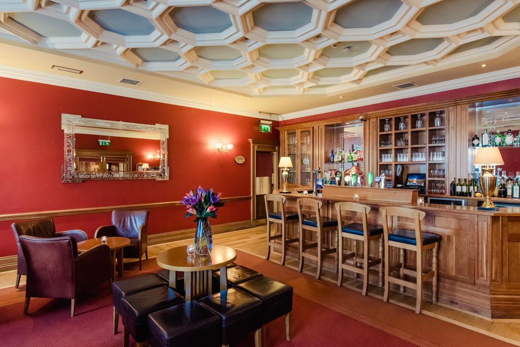 Carnegie Court 3* Swords