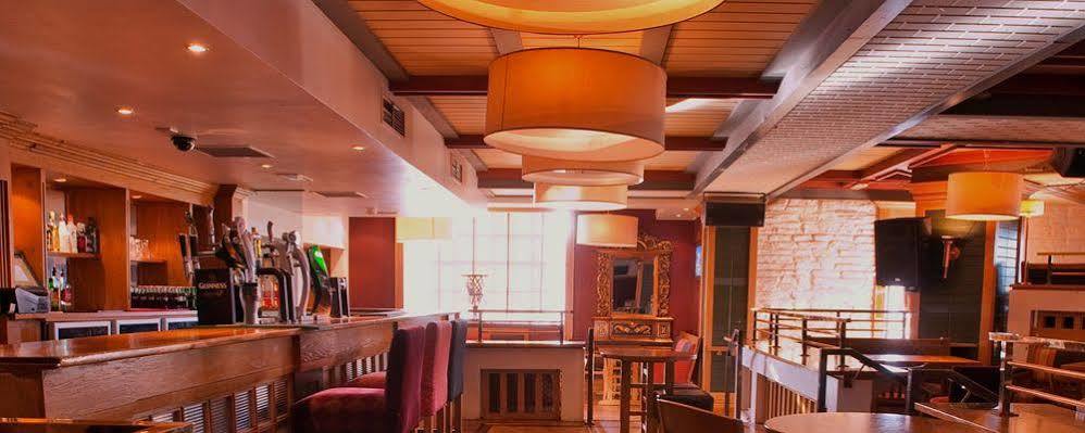 Carnegie Court 3*