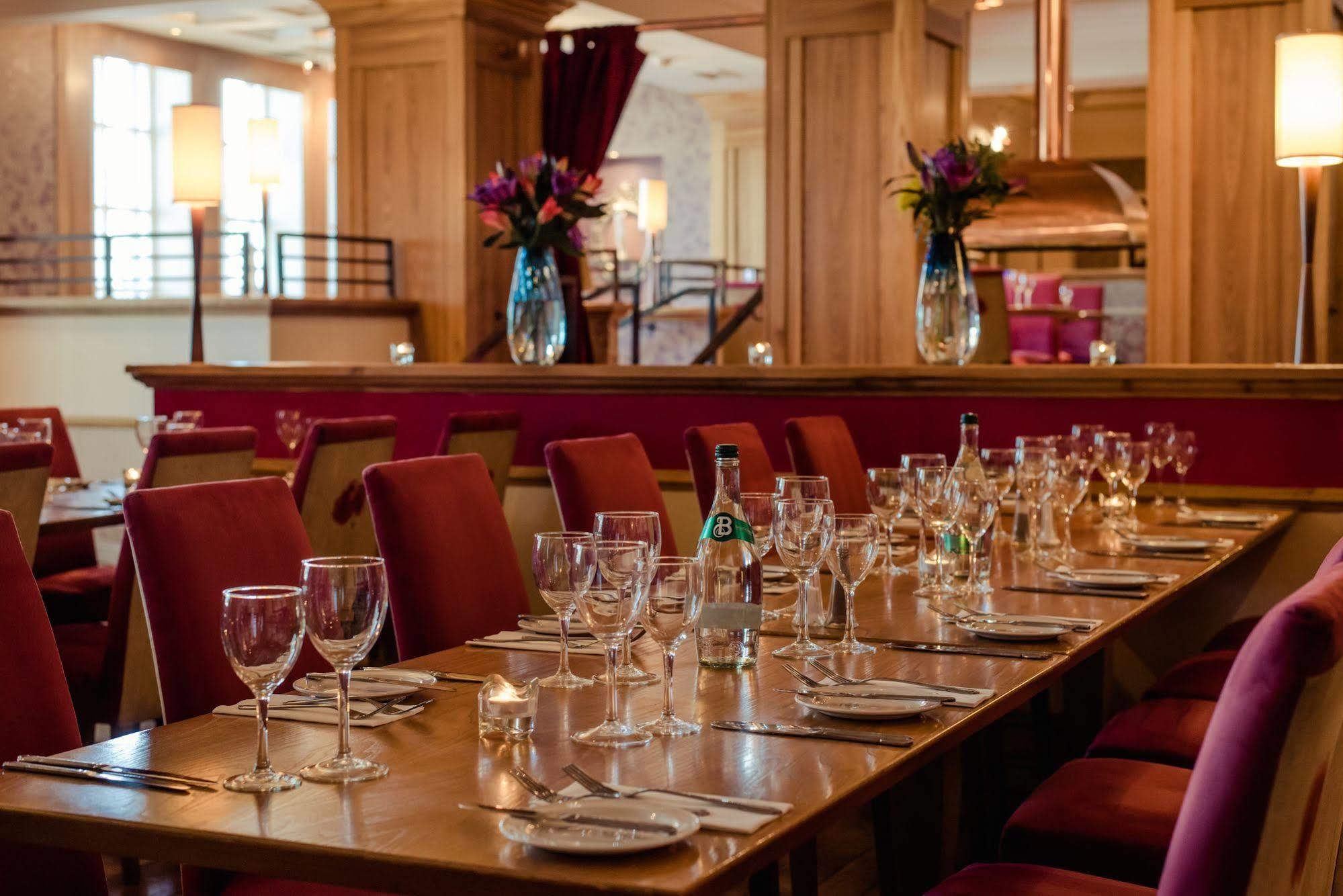 Carnegie Court 3*